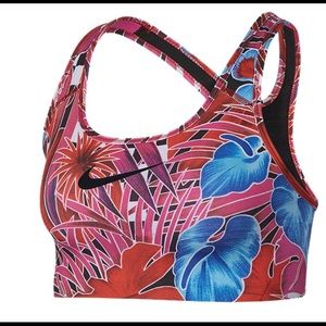 Nike Women's Swoosh Hyper Femme Mid Sports Bra